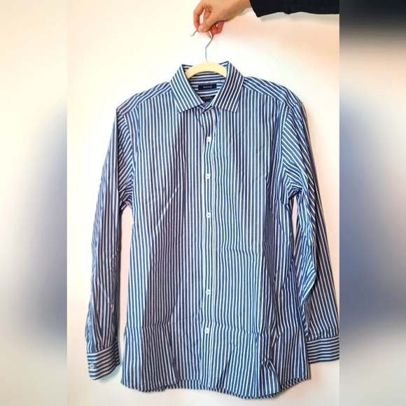 RW&CO Men's Medium Dress Shirt - Picture 8 of 9